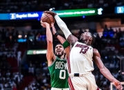 开云平台-广州队轻取山西队，塔图姆带队取胜