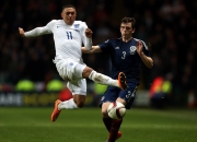 开云sport-英格兰取得对俄罗斯的关键胜利，小组领跑