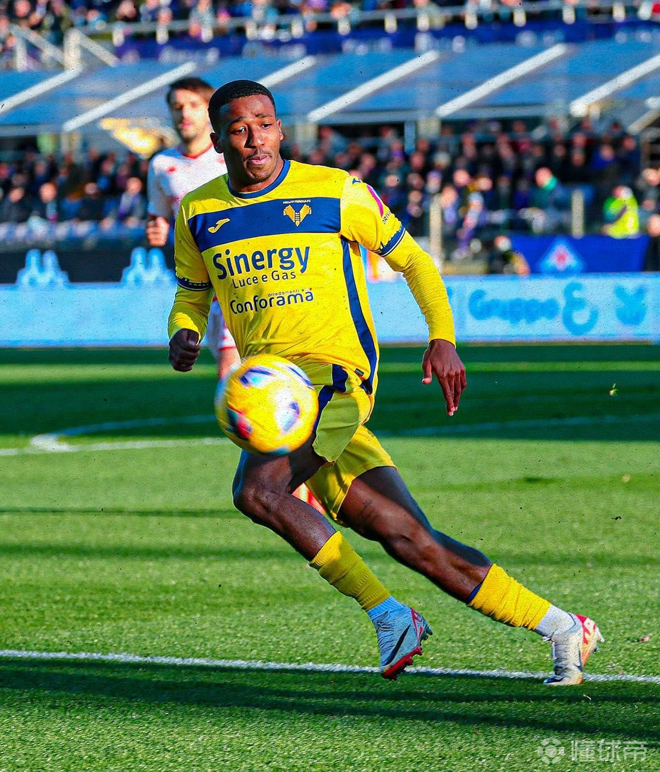 佛罗伦萨客场力克维罗纳，客胜未意即露面的简单介绍