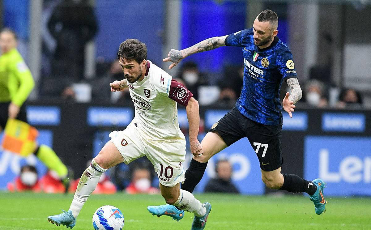 关于萨索洛客场逼平对手，继续稳步前进的信息