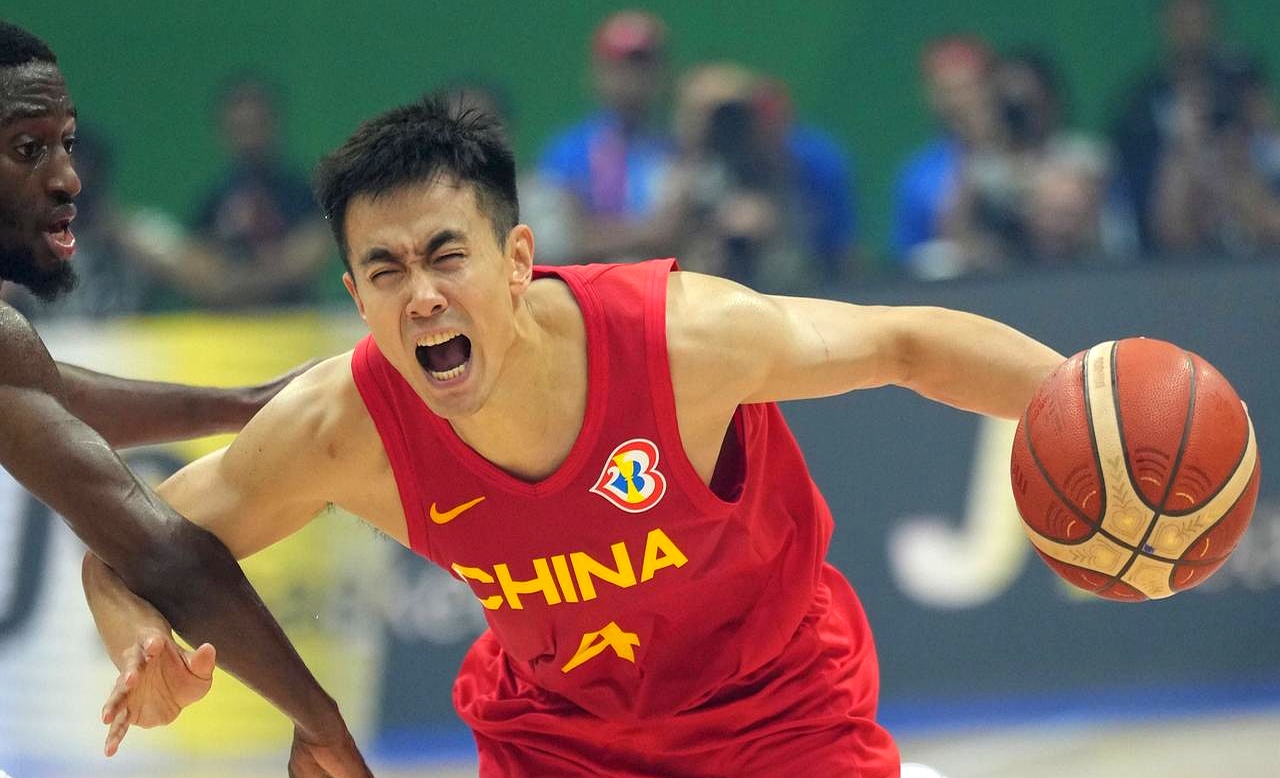 江苏队险胜马刺，赵继伟点燃赛场