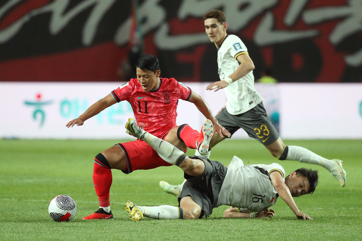 泰国队鏖战马来西亚队,安赛龙统治全场 泰国队鏖战马来西亚队,安赛龙统治全场