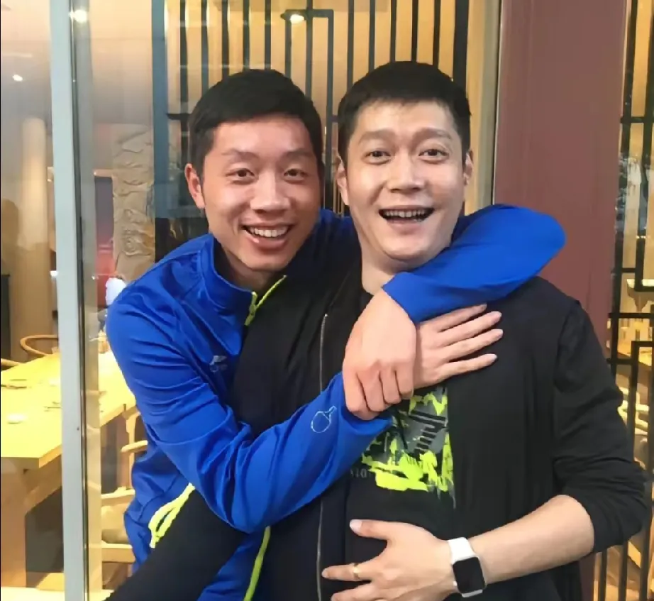 中国队横扫英格兰队,许昕惊艳四座 中国队横扫英格兰队,许昕惊艳四座