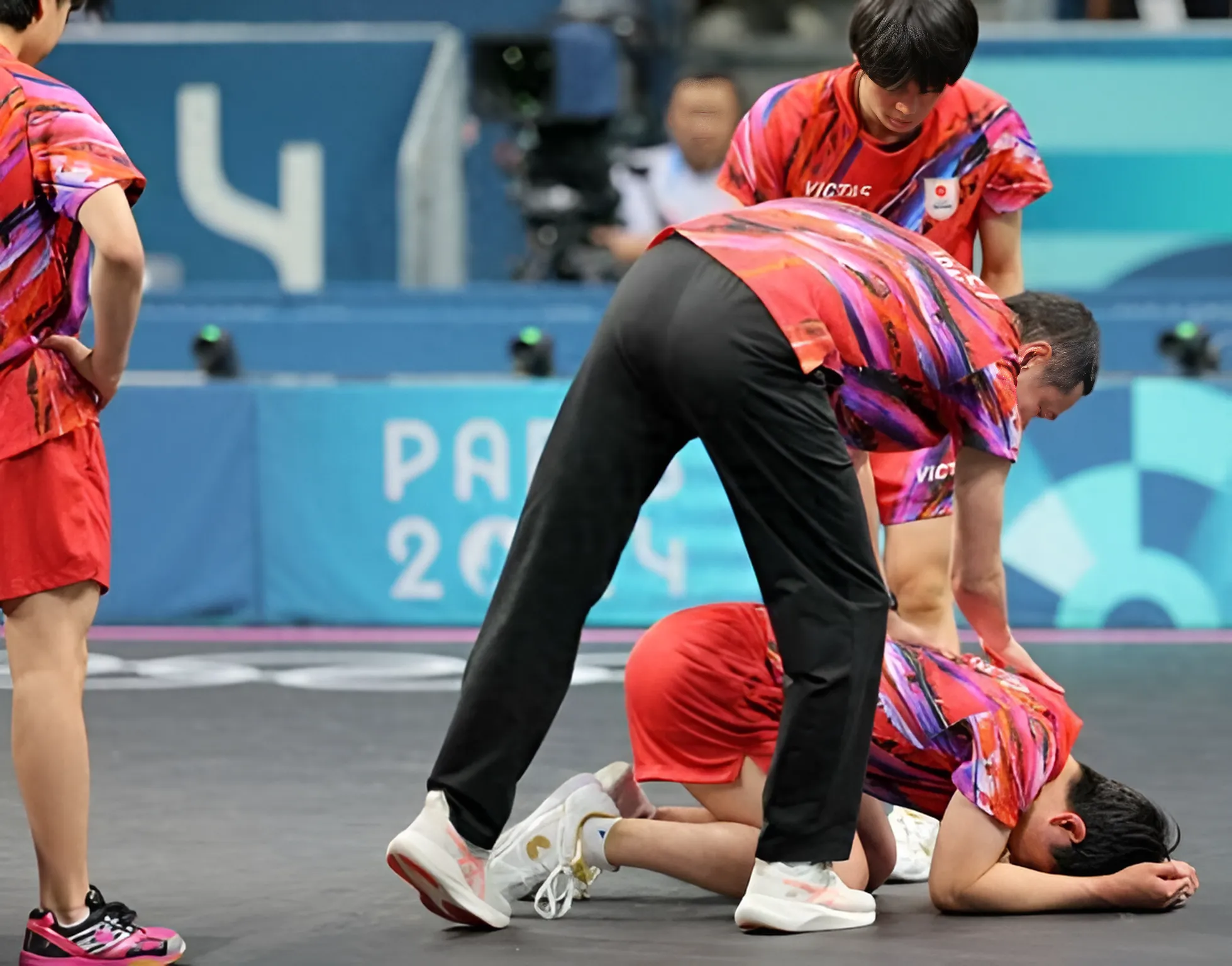 日本队逆转中国队，梁靖崑扛起全队