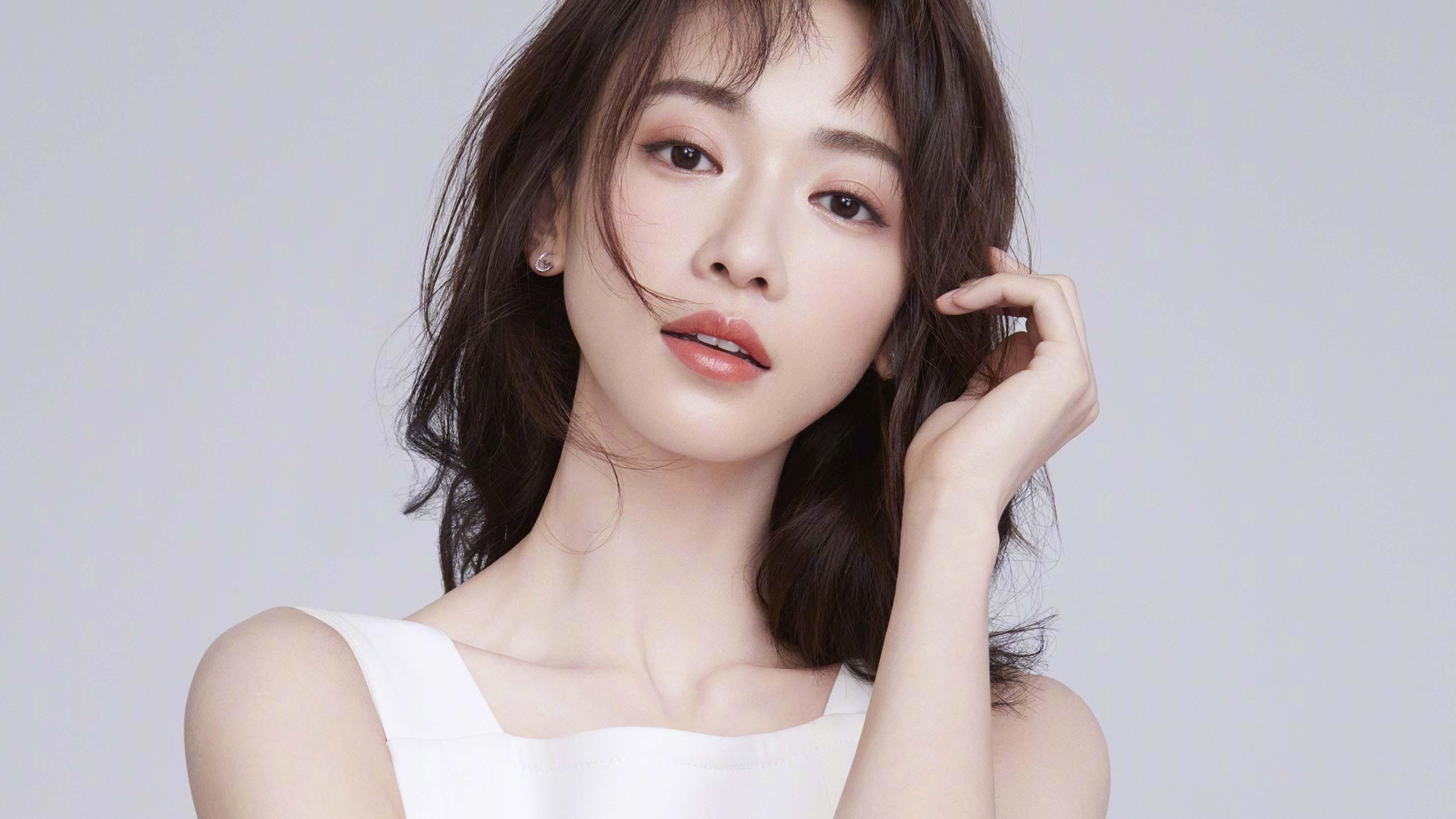 双城记，德甲争冠硝烟弥漫，国王爆冷快船映射体育无常