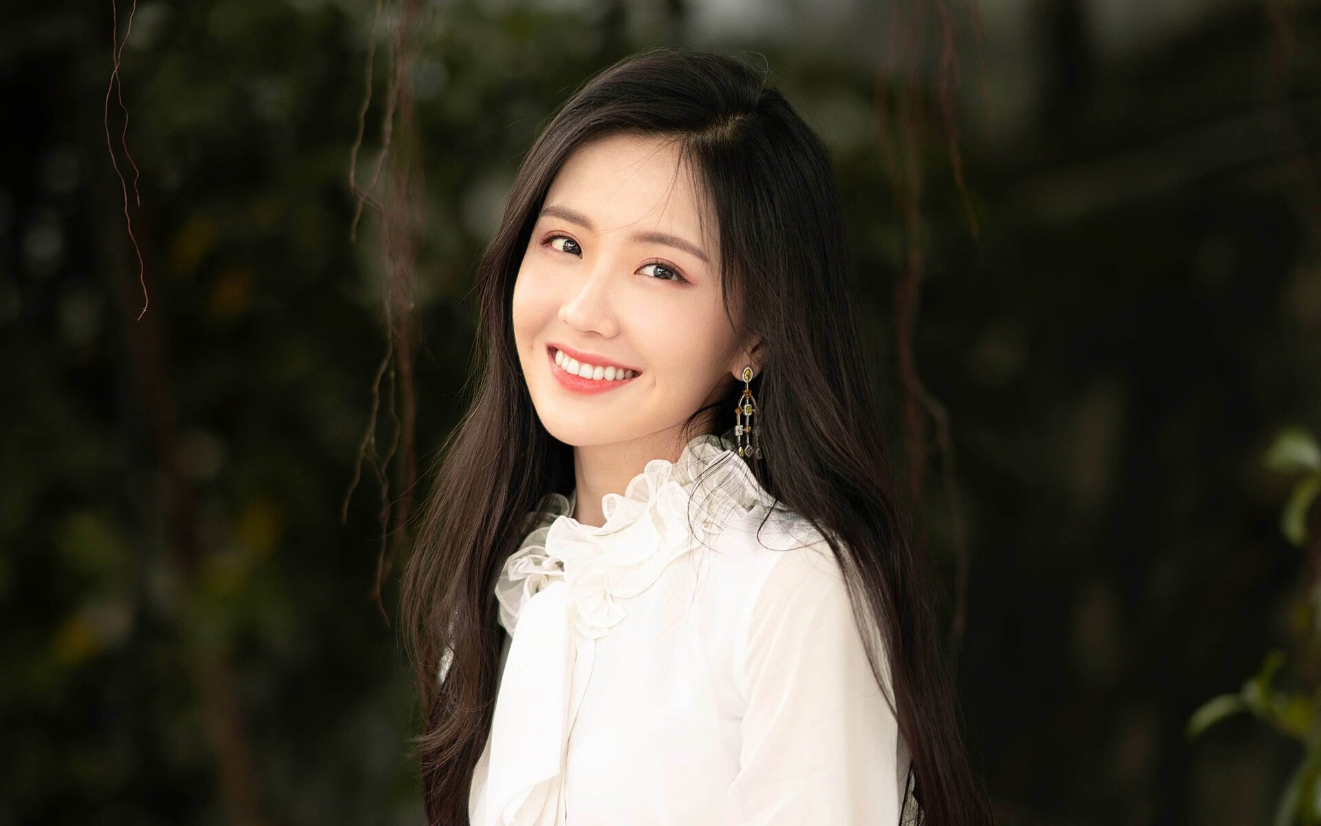 锋线的艺术，当整体战术遇见终极杀器—切尔西粉碎曼联的背后，与本泽马无人可挡的进攻哲学