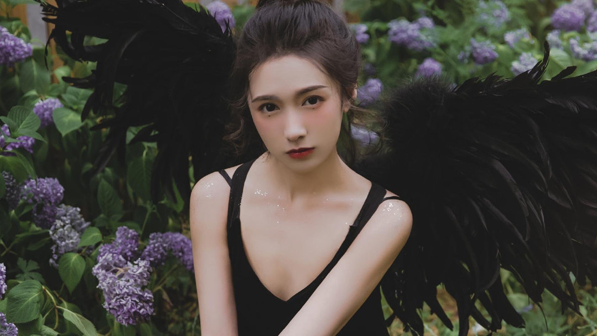 唯一的光，当门迪守护蓝月，冰岛用鏖战雕刻时间